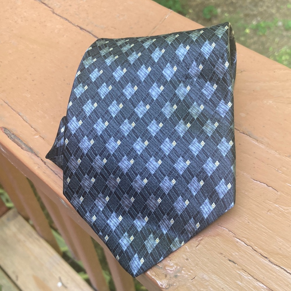 Geoffrey Beene black silk tie